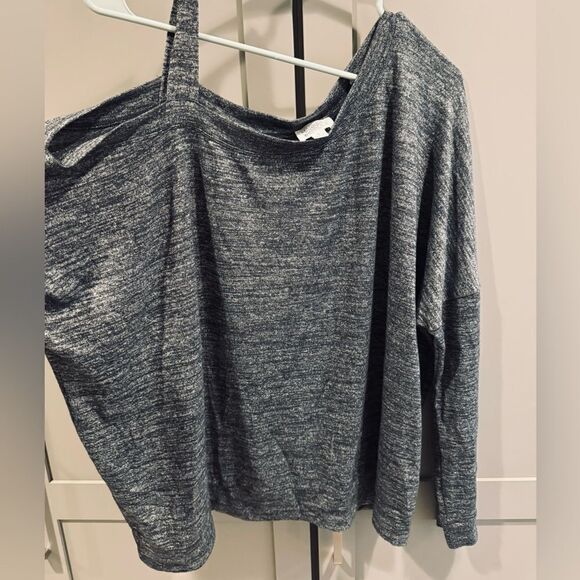 Market and Spruce. Xl. Gray - Picture 1 of 5